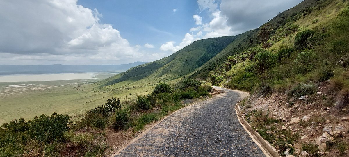 6-Day/5Nights Mid Range Safari