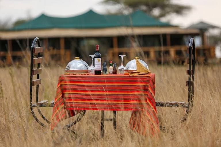 4-Day Classic Tour to Tarangire, Serengeti & Ngorongoro